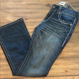 R.E.A.L Ariat Women’s Mid Rise Stretch Entwined Dark Wash Bootcut Jeans. Sz 30R